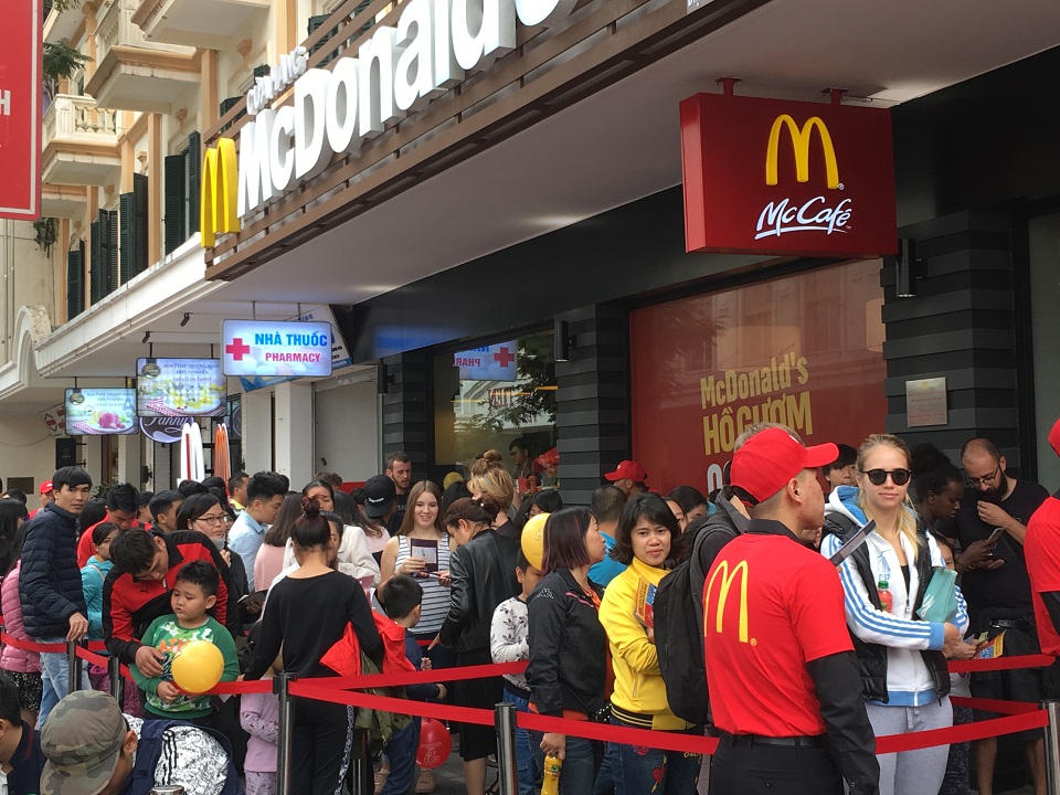 McDonald's ngày khai trương